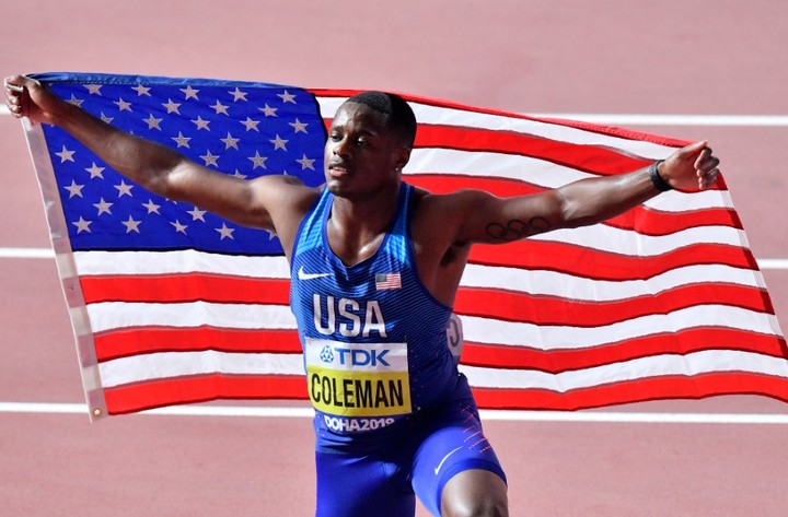 Majstra sveta v šprinte suspendovali, kým nakupoval na Vianoce